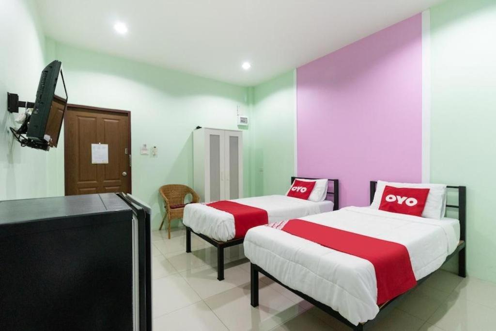 Oyo 1163 Eden 2* Phuket