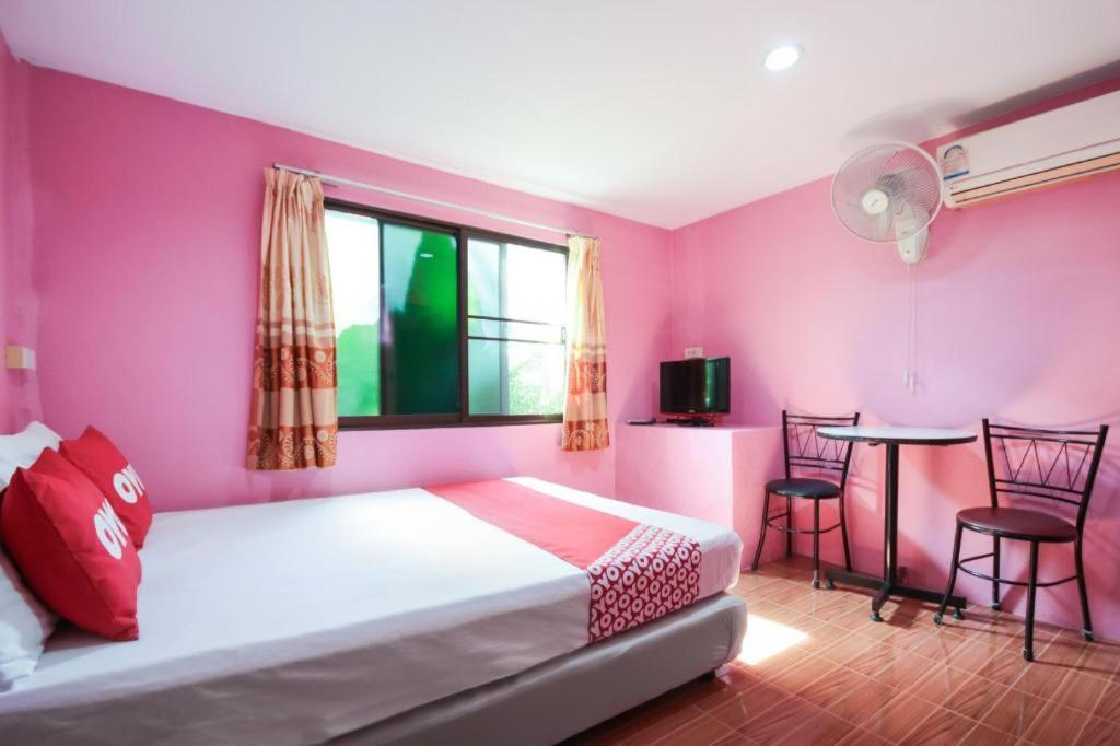 Oyo 1163 Eden 2* Phuket